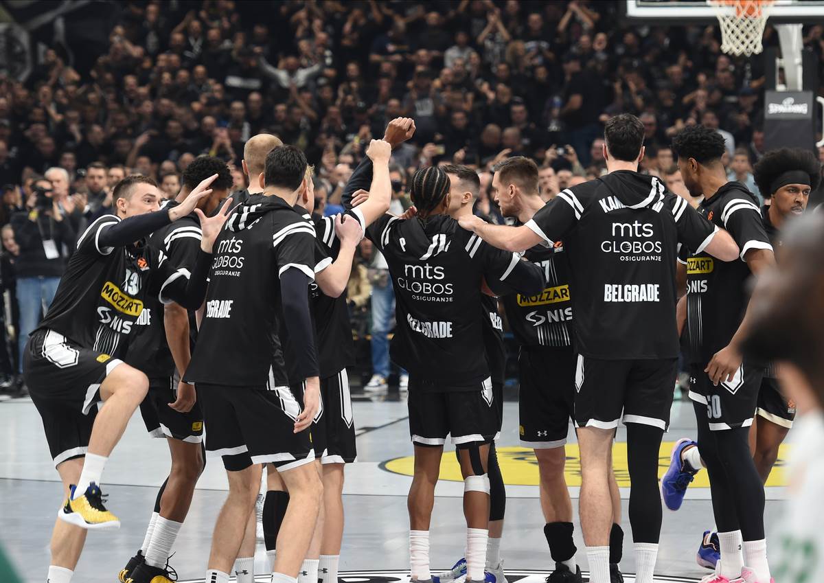 Matijas Lesor i Željko Obradović zagrljaj 