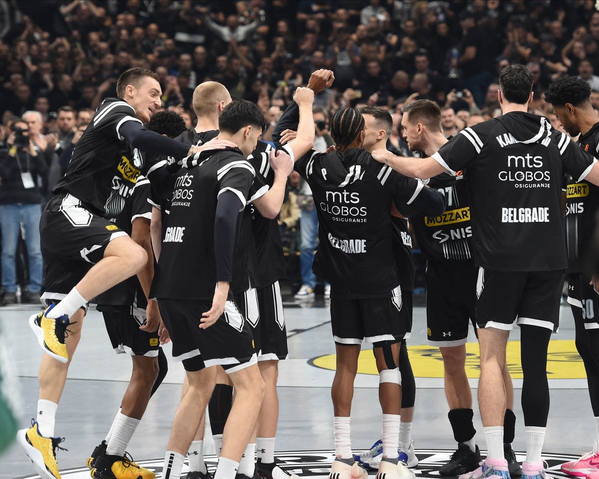 Matijas Lesor i Željko Obradović zagrljaj 