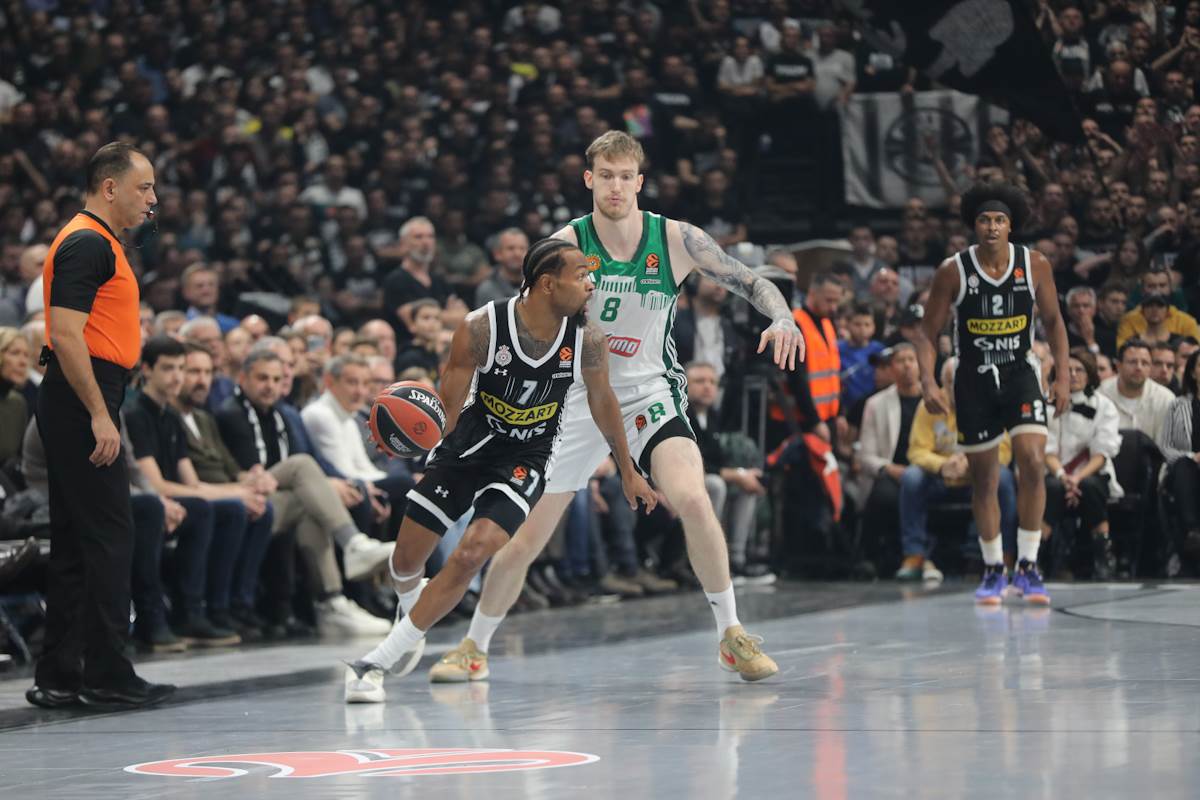 Izgubljeni pas gleda Partizan Panatinaikos u Evroligi