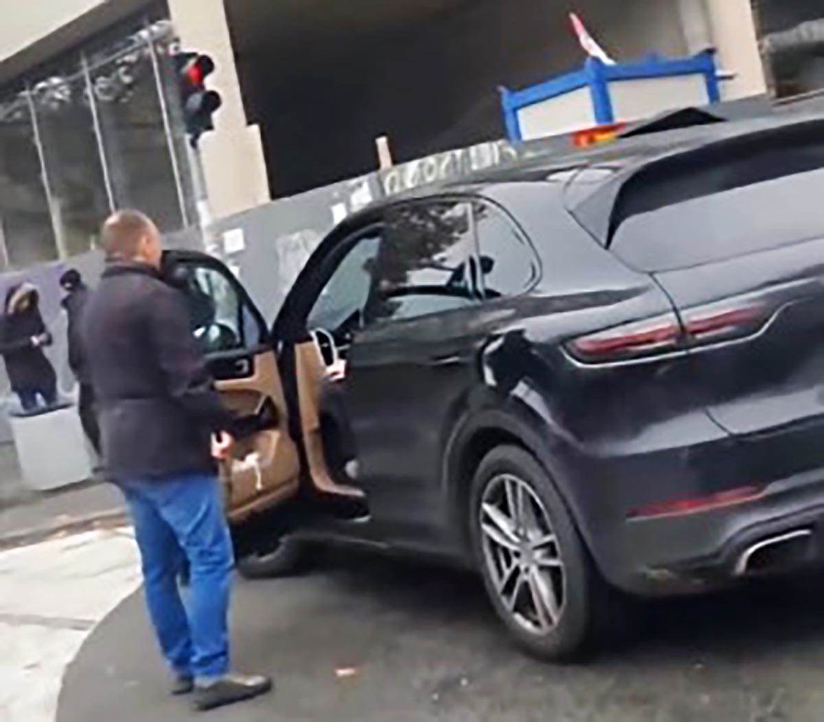 Taksista sekira (4).jpg