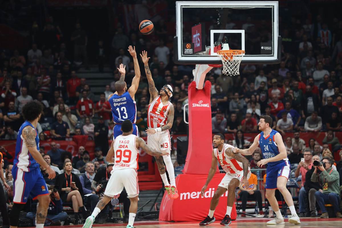 Zvezda Efes meč (18).jpeg