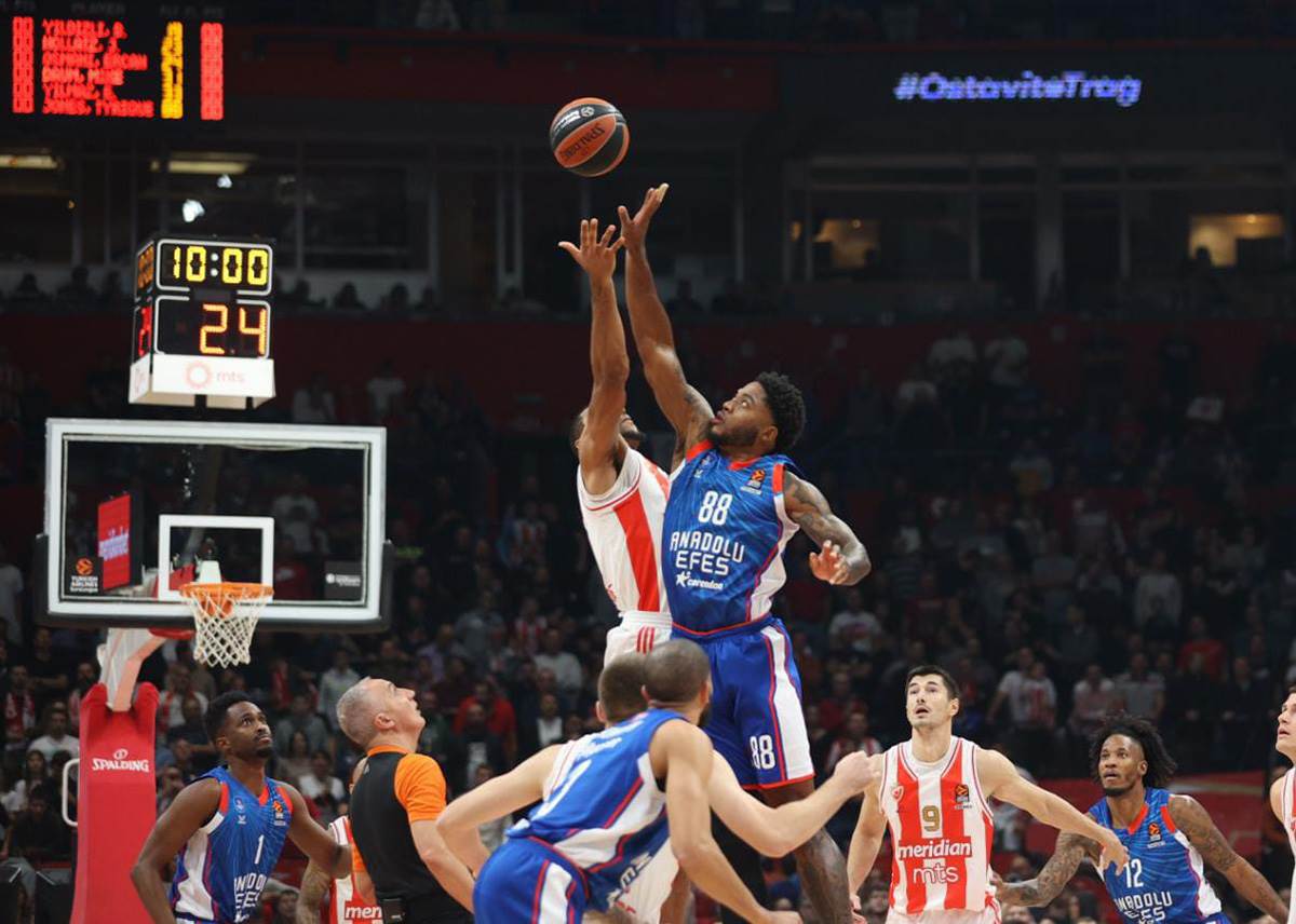 Zvezda Efes meč (12).jpeg