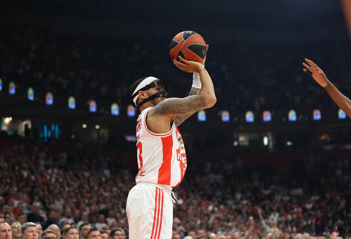 Zvezda Efes meč (4).jpeg