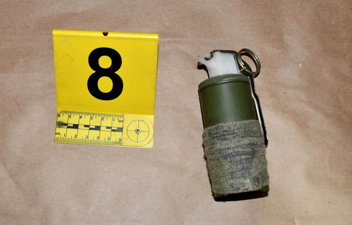 MUP vest, predmeti pretres  (3).jpg