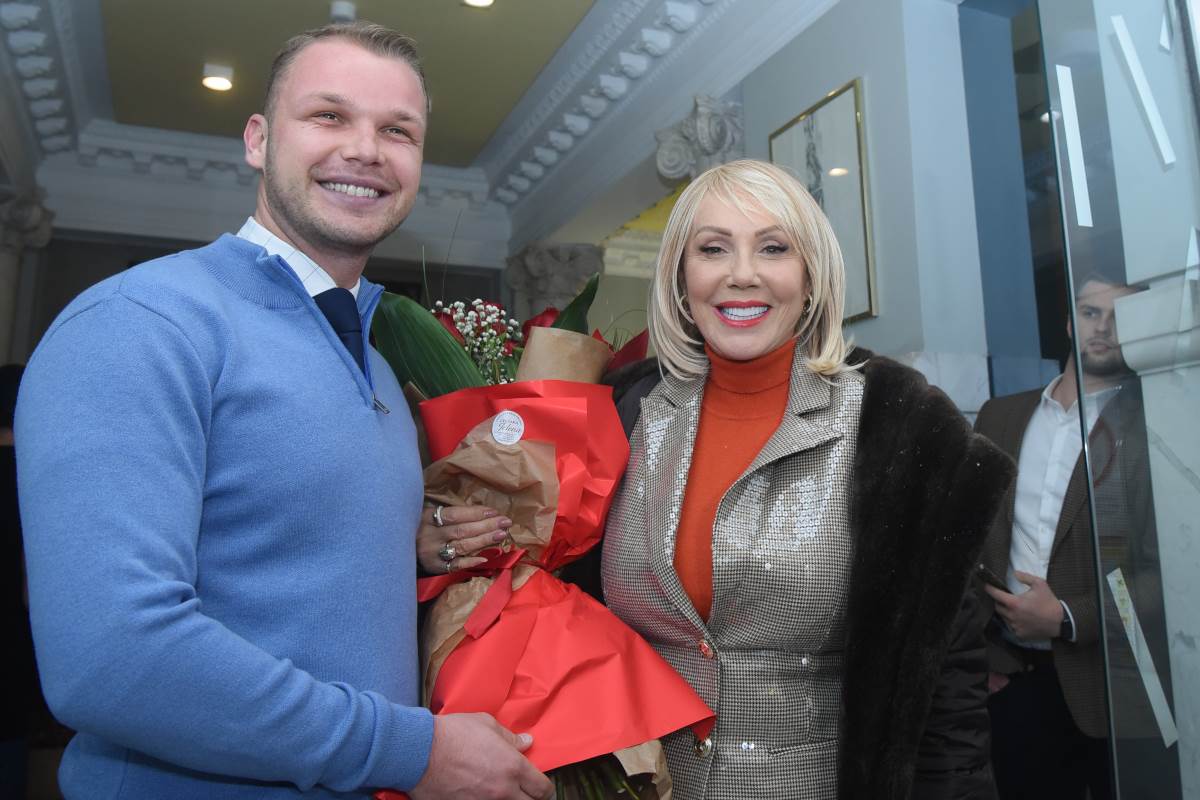 Lepa Brena i Drasko Stanivukovic 1.jpg