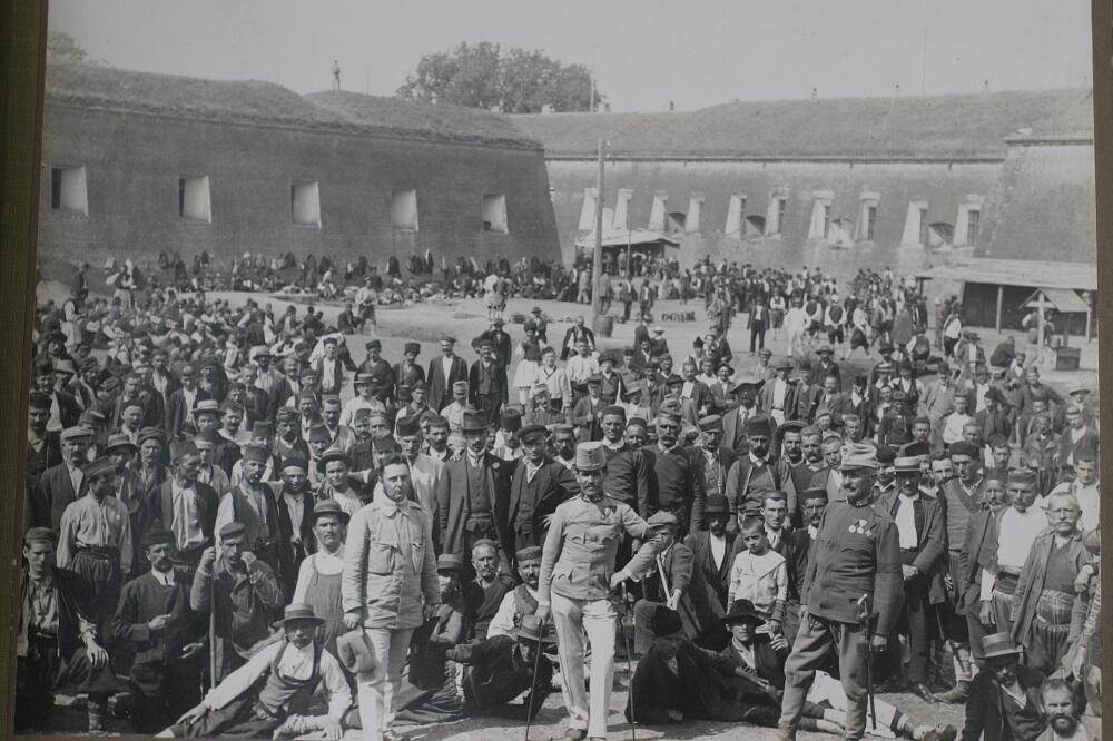 Stradanje Srba u logoru u Aradu (14).jpg