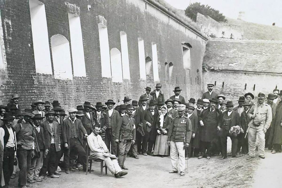 Stradanje Srba u logoru u Aradu (18).jpg