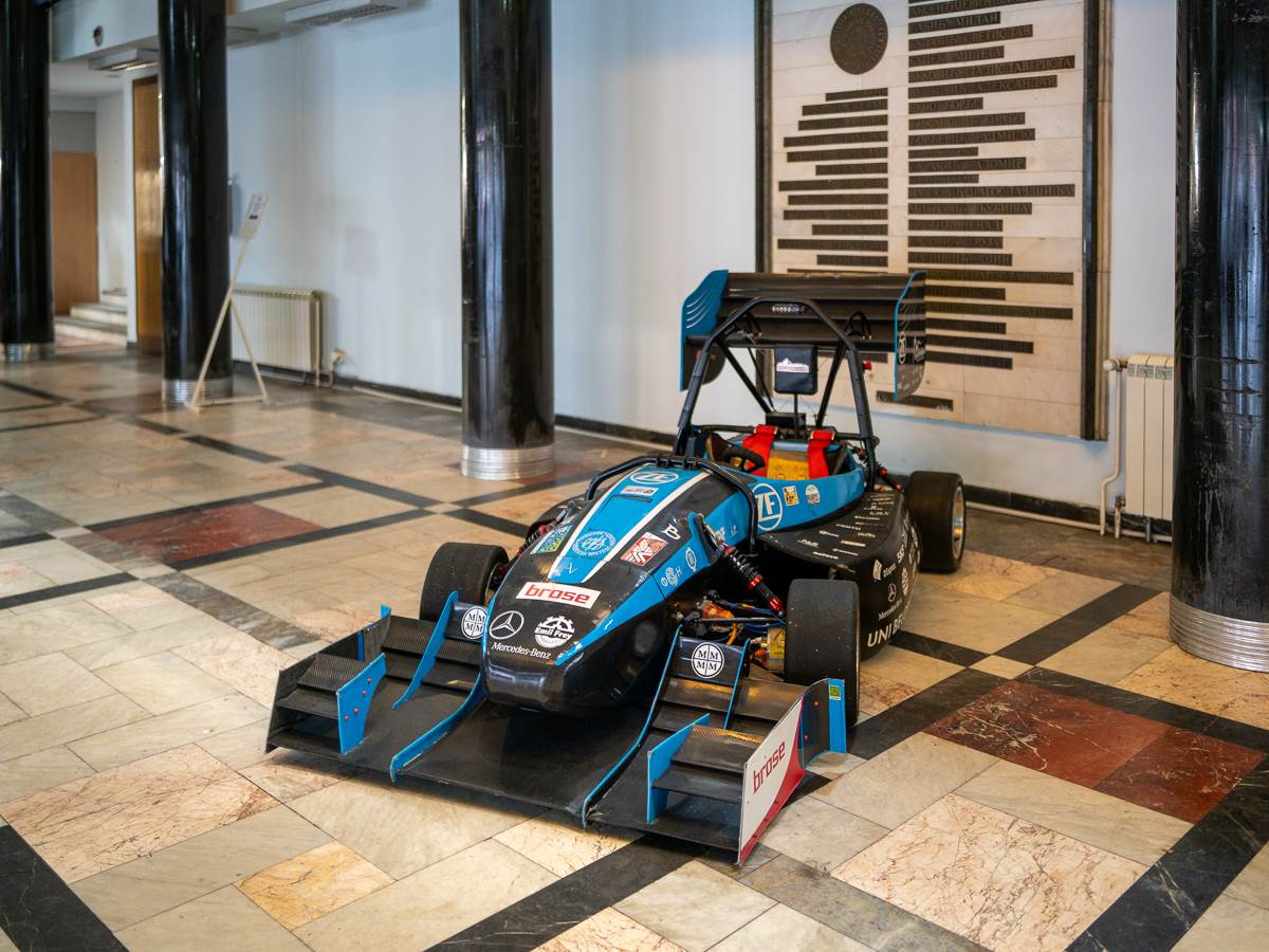 Formula Student tim (11 of 18).jpg