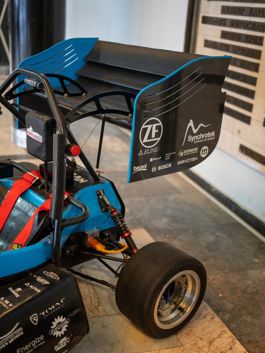 Formula Student tim (17 of 18).jpg