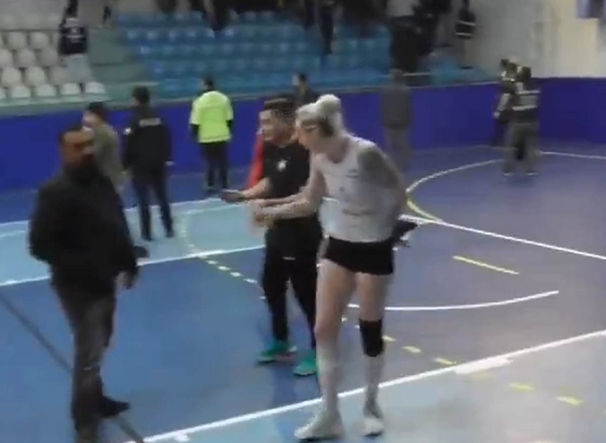 napadnuta odbojkašica (5).png