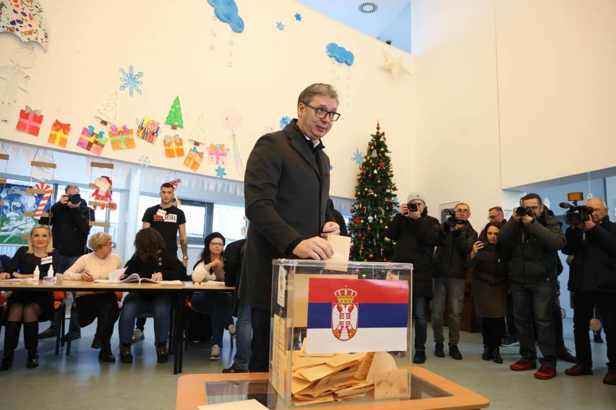 Aleksandar Vučić glasanje izbori 6.jpg