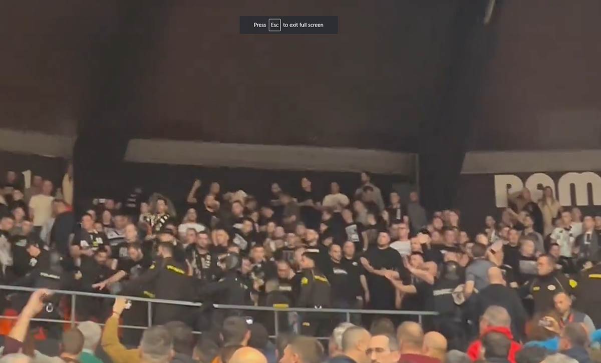 Navijaci Partizana Valensija (1).png