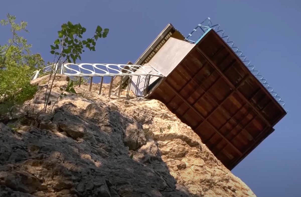 Vikendica na steni 7.jpg