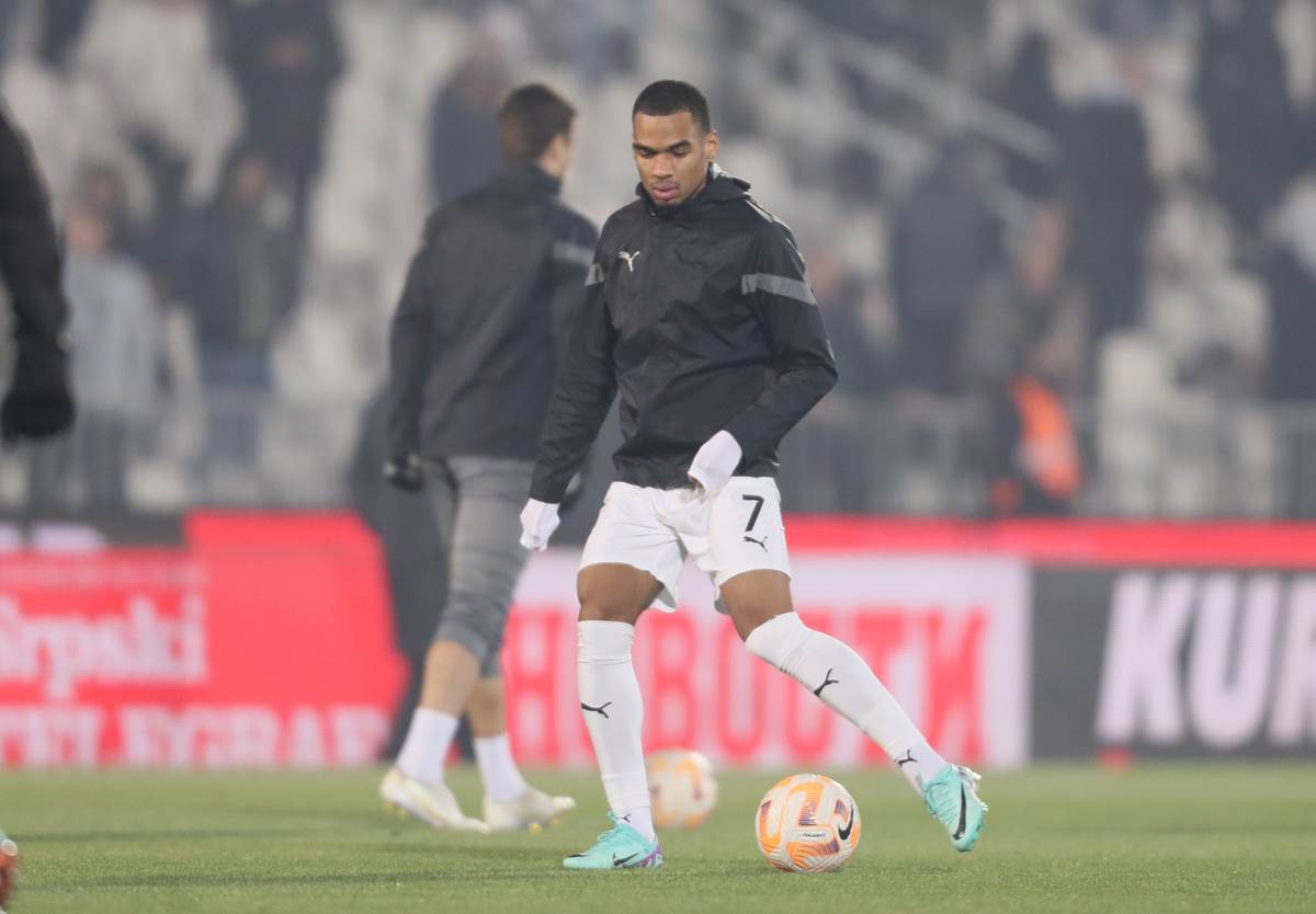 Partizan Crvena Zvezda 171. derbi pre meca (5).jpg