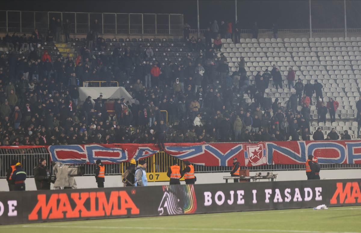 Partizan Crvena Zvezda 171. derbi pre meca (8).jpg