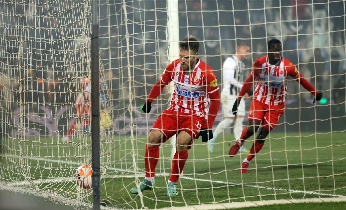 Partizan Zvezda 171. derbi (15).jpg