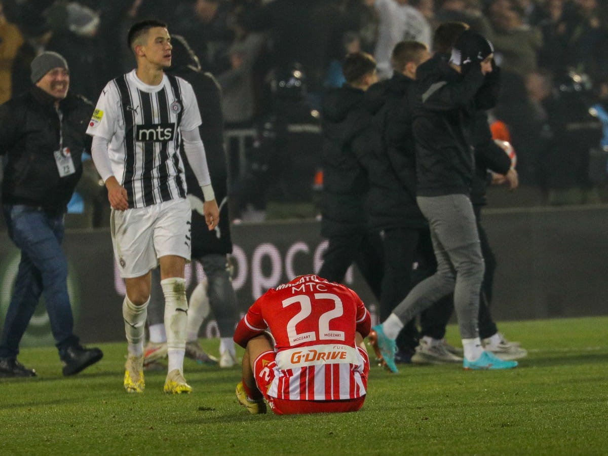 Slavlje igraca Partizana 171. derbi (2).jpg