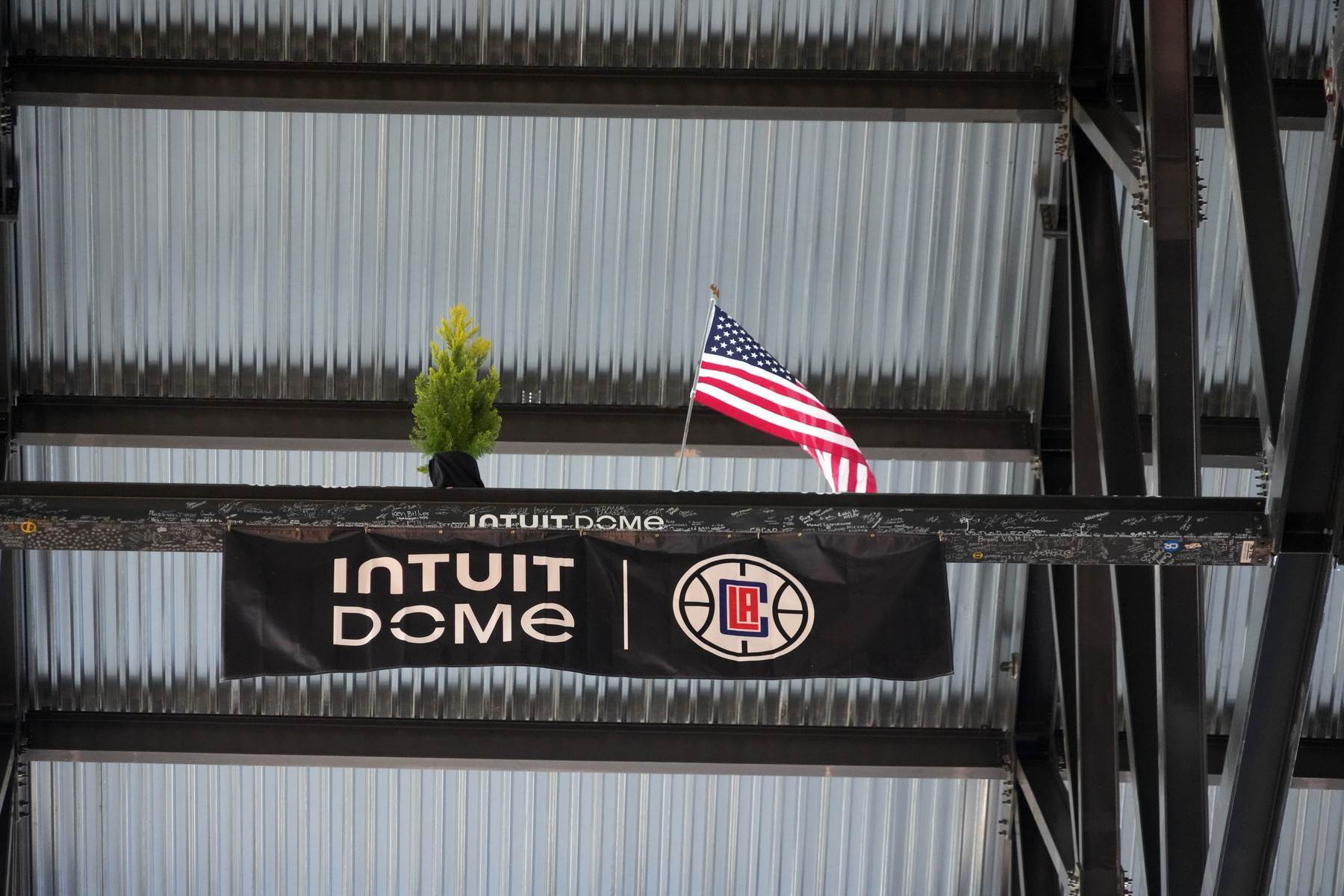 Nova hala Los Anđeles Klipersa Intuit dom