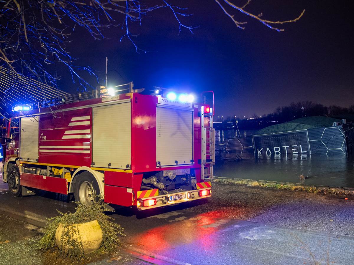 Potonuo splav Kartel (10 of 20).jpg