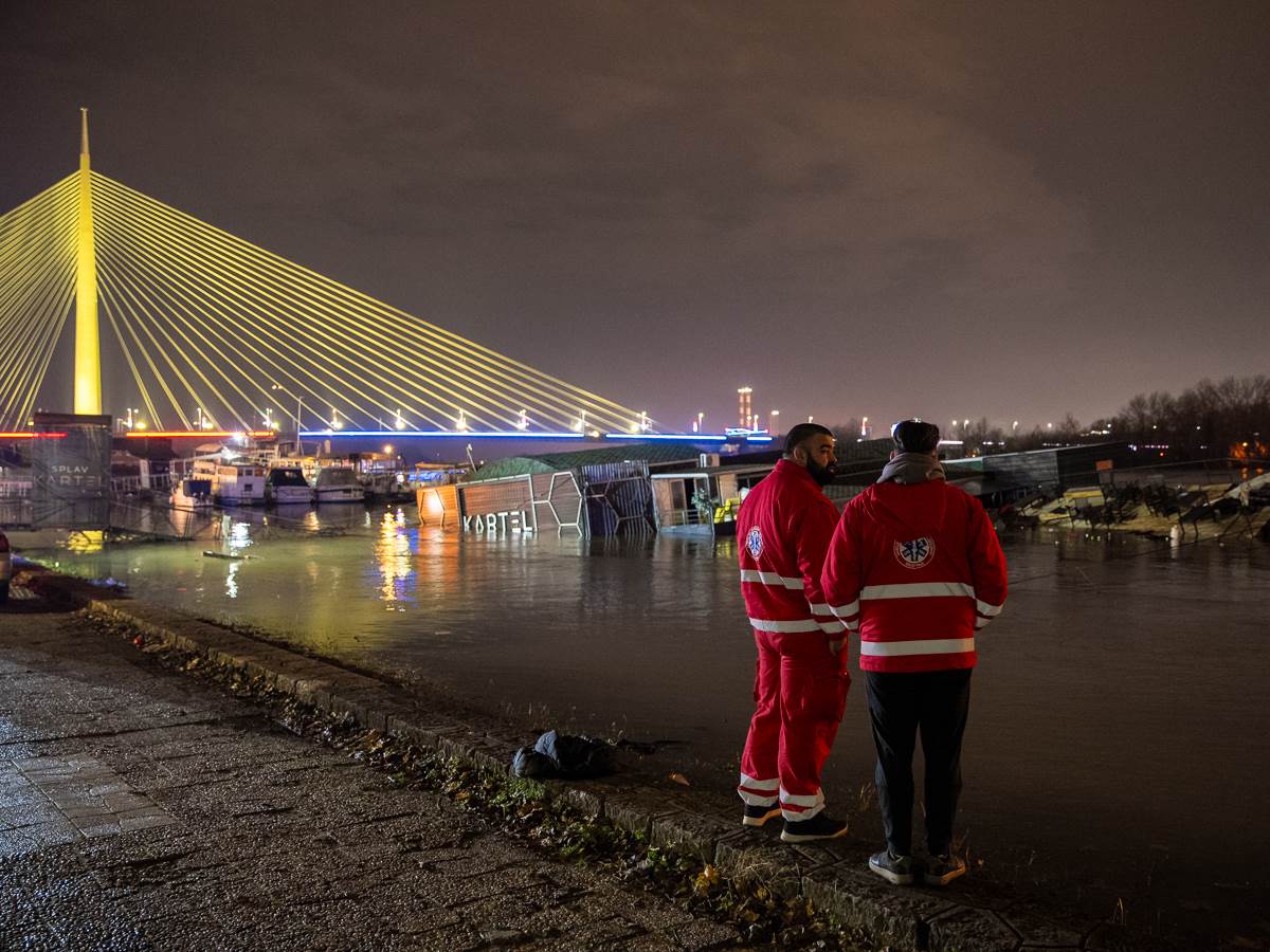 Potonuo splav Kartel (11 of 20).jpg