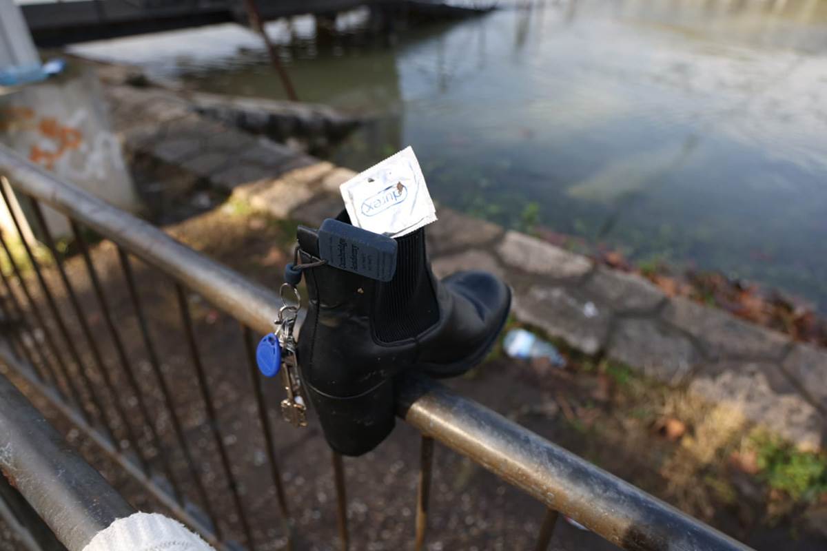 Detalji spasavanja ljudi sa splava Kartel