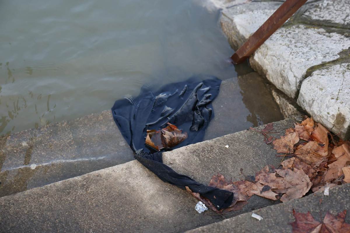 Detalji spasavanja ljudi sa splava Kartel