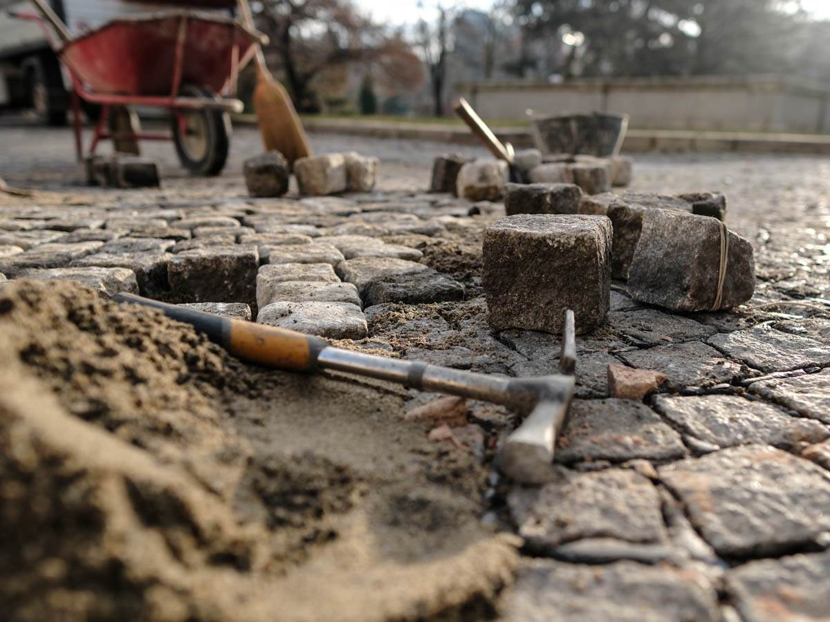 stari_dvor_jutro_nakon_protesta_stefan_Stojanović_ (4).jpg