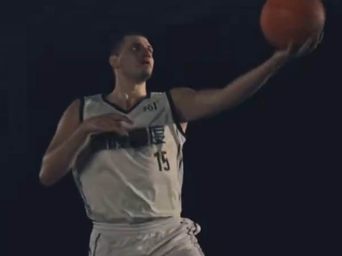 Jokic reklama patike (8).png