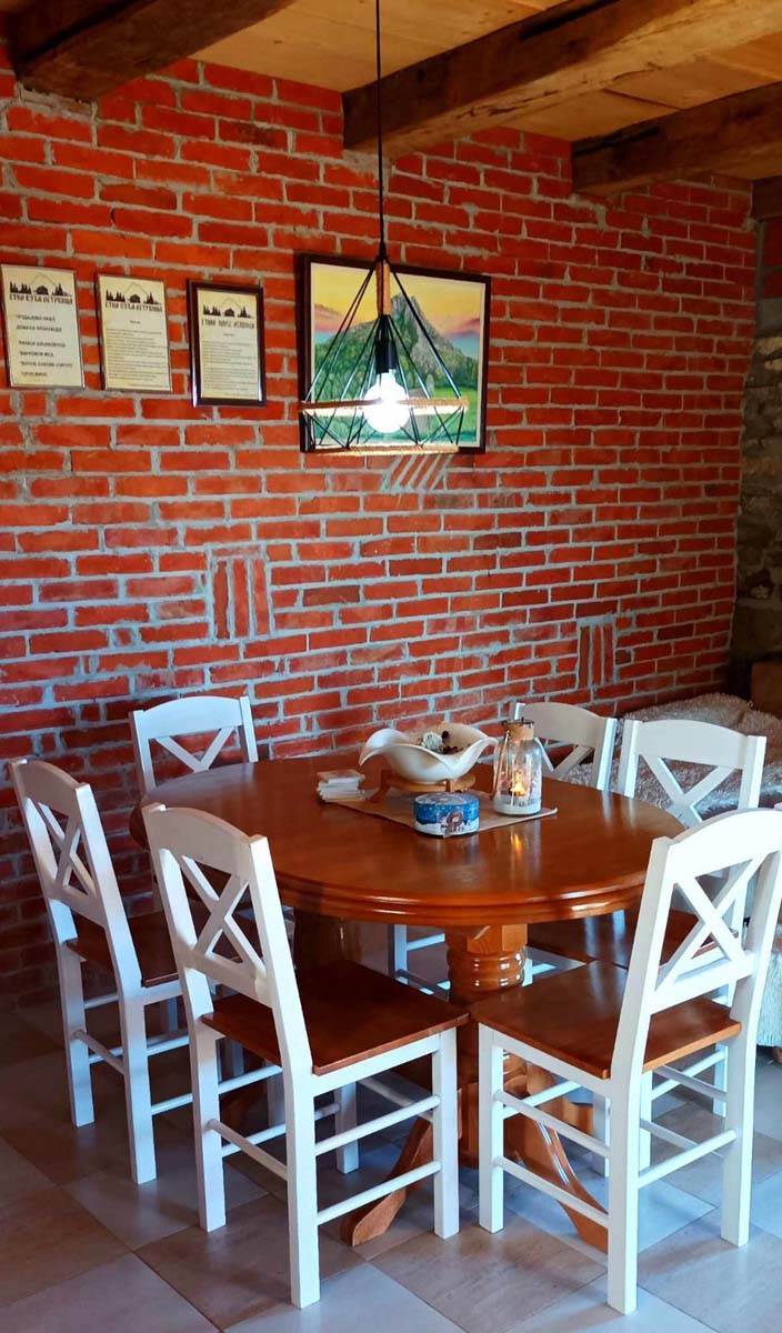 Mladi se vratili na selo 3.jpg