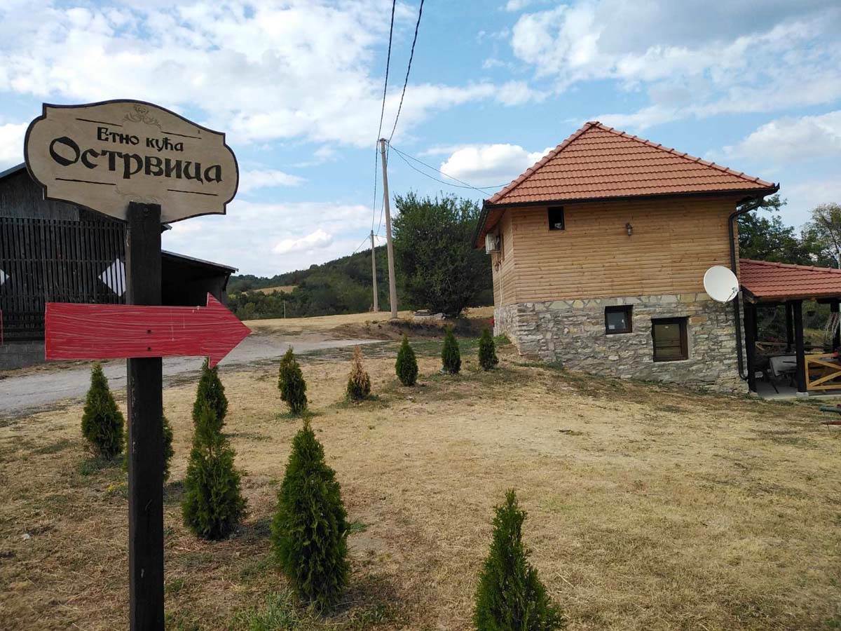 Mladi se vratili na selo 6.jpg