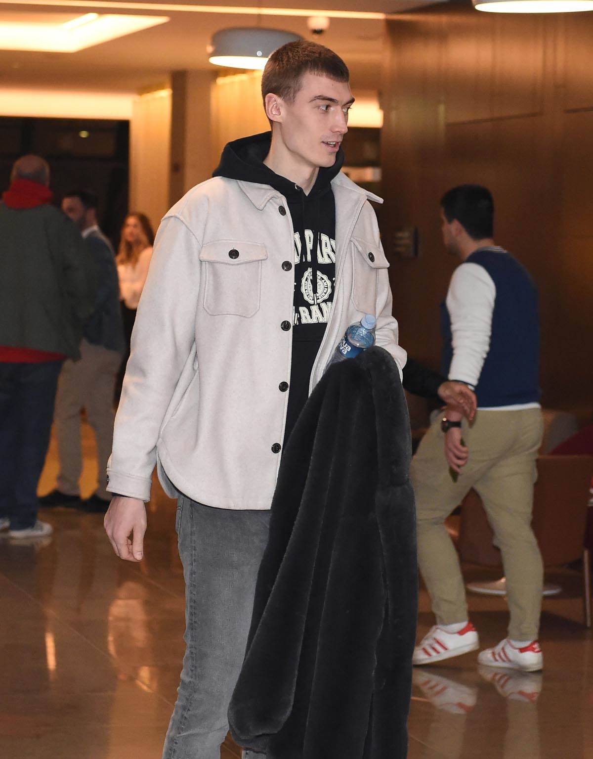 Novogodišnji koktel KK Crvena Zvezda (16).jpg