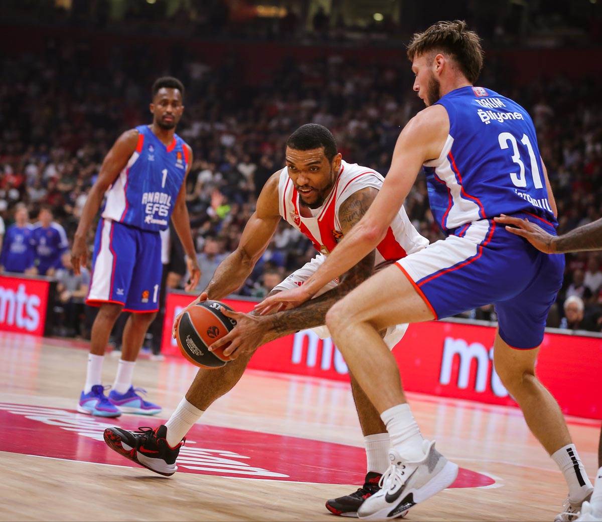 Džoel Bolomboj (3).jpg