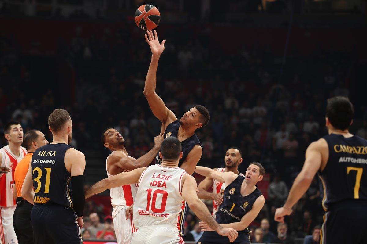 Džoel Bolomboj (10).jpg