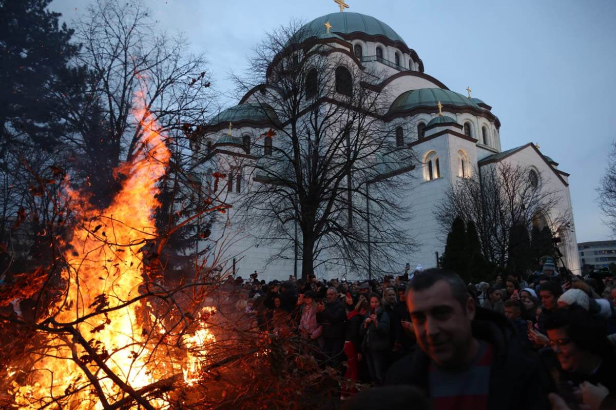 Srbi danas obeležavaju pravoslavni Božić