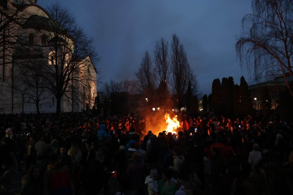Srbi danas obeležavaju pravoslavni Božić