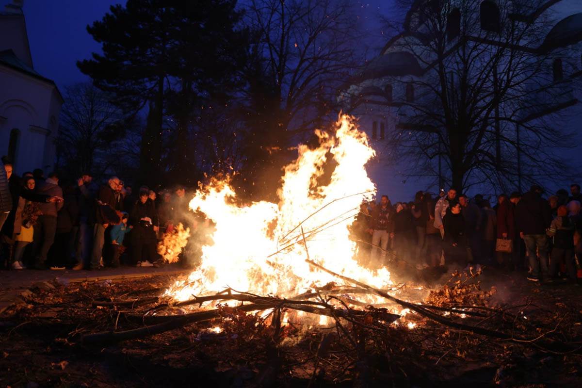 Srbi danas obeležavaju pravoslavni Božić