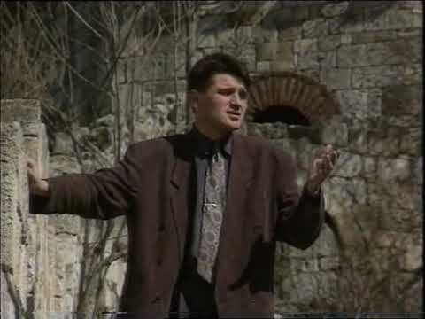 Baja Mali Knindža je brat Ksenije Pajčin, nakon smrti joj posvetio pesmu