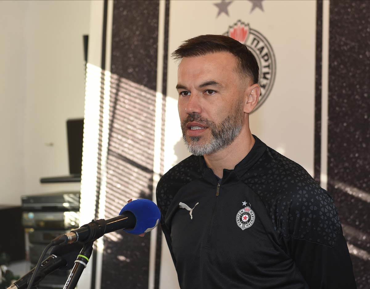 Partizan pripreme okupljanje 4.jpg