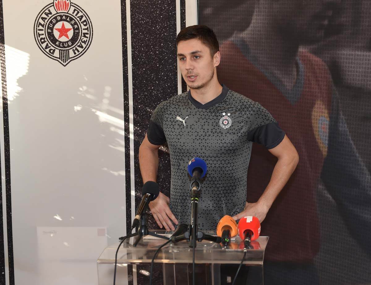 Partizan pripreme okupljanje 6.jpg
