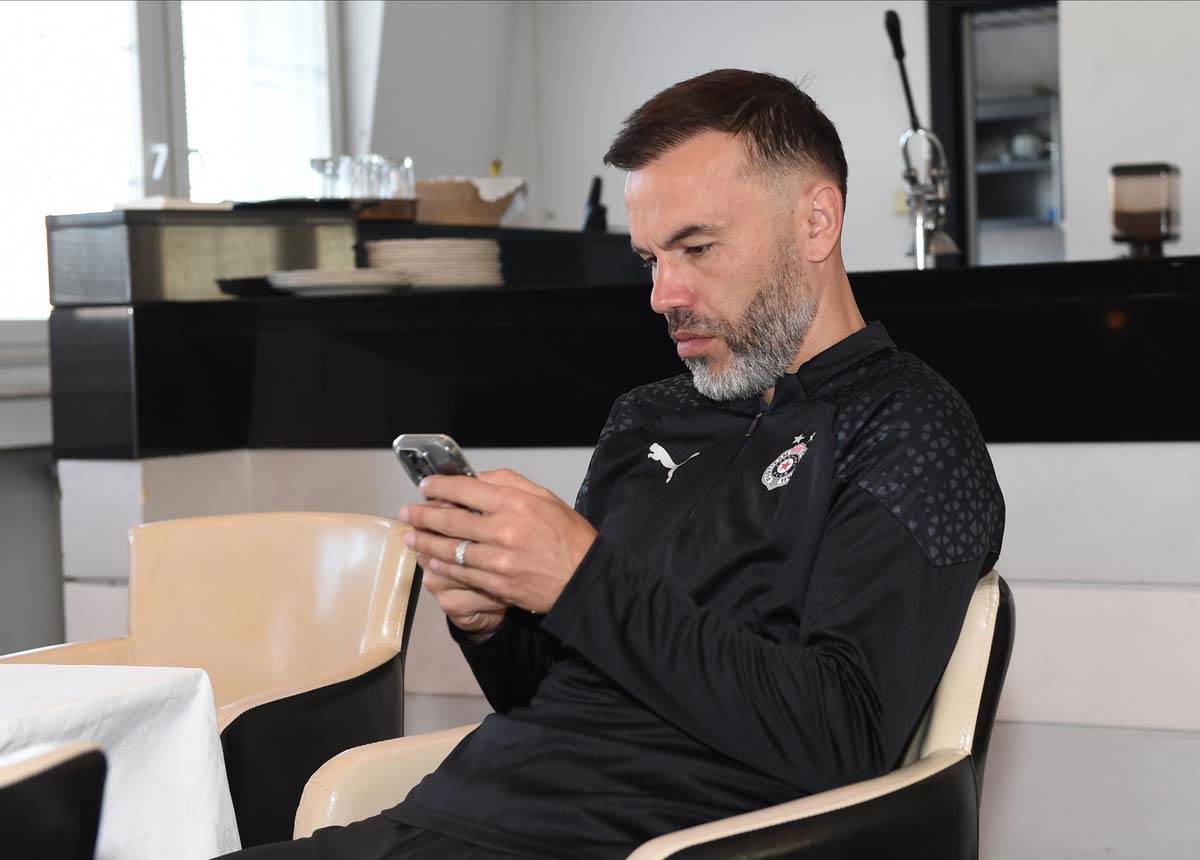 Partizan pripreme okupljanje 7.jpg