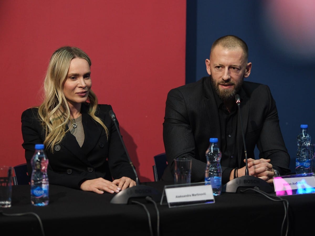 Husa iz filma i serije Nedelja o roditeljima i odrastanju