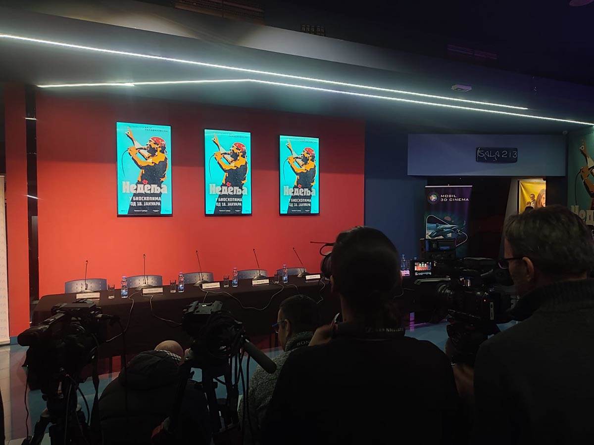 Husa iz filma i serije Nedelja o roditeljima i odrastanju