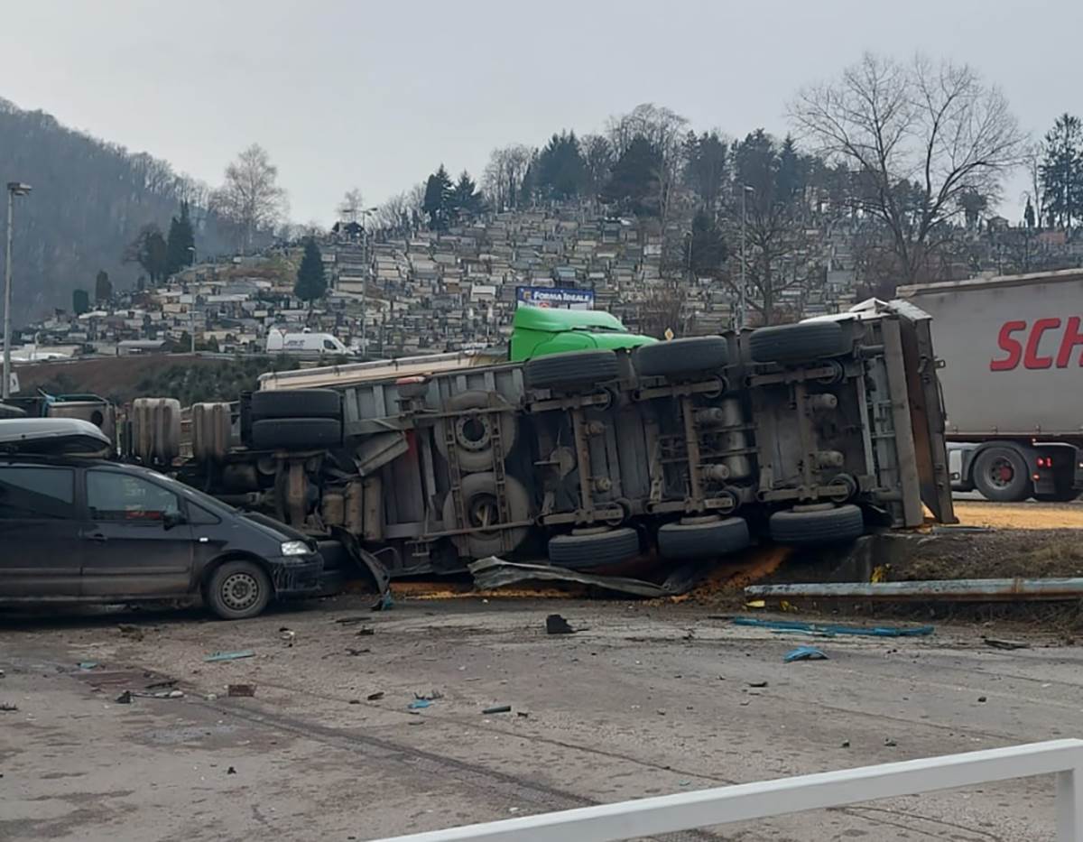 Sleper prevrnut (1).png