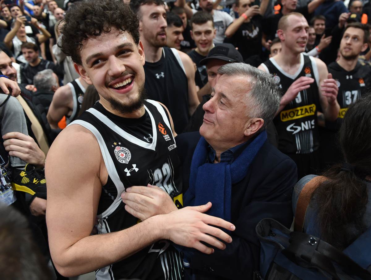 Partizan Makabi slavlje (6).jpg