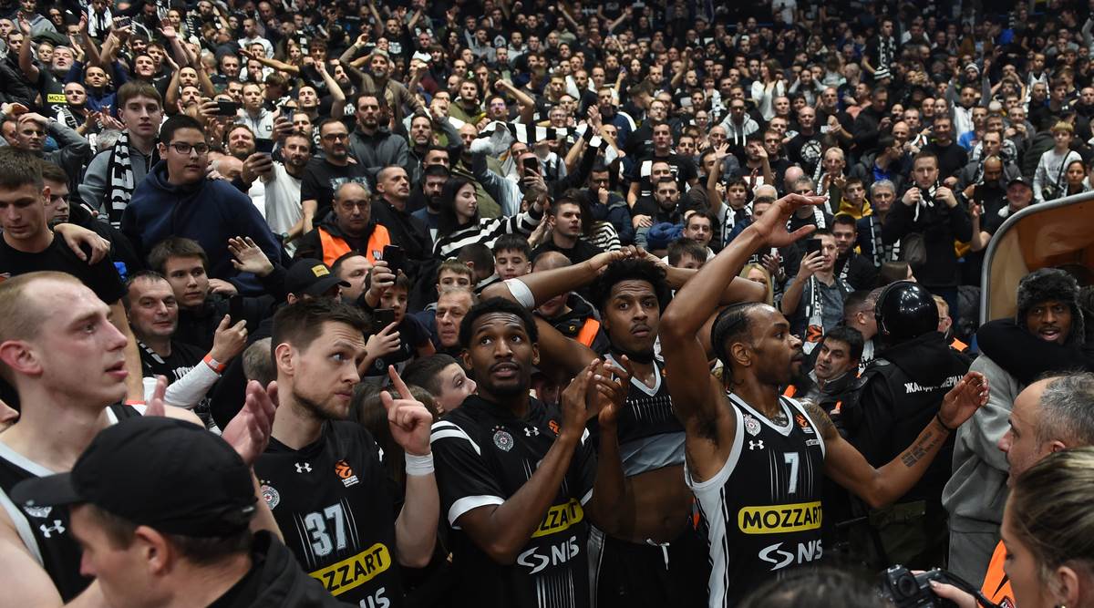 Partizan Makabi slavlje (9).jpg