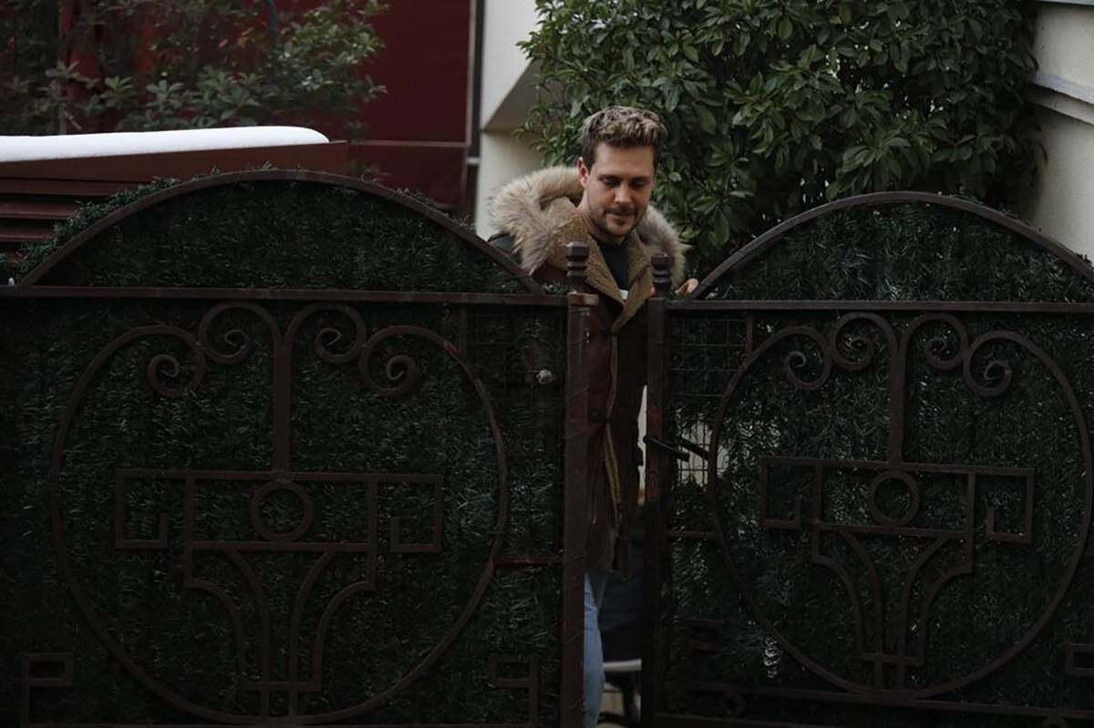 BIKOVIĆ STIGAO U PORODILIŠTE (6).jpg