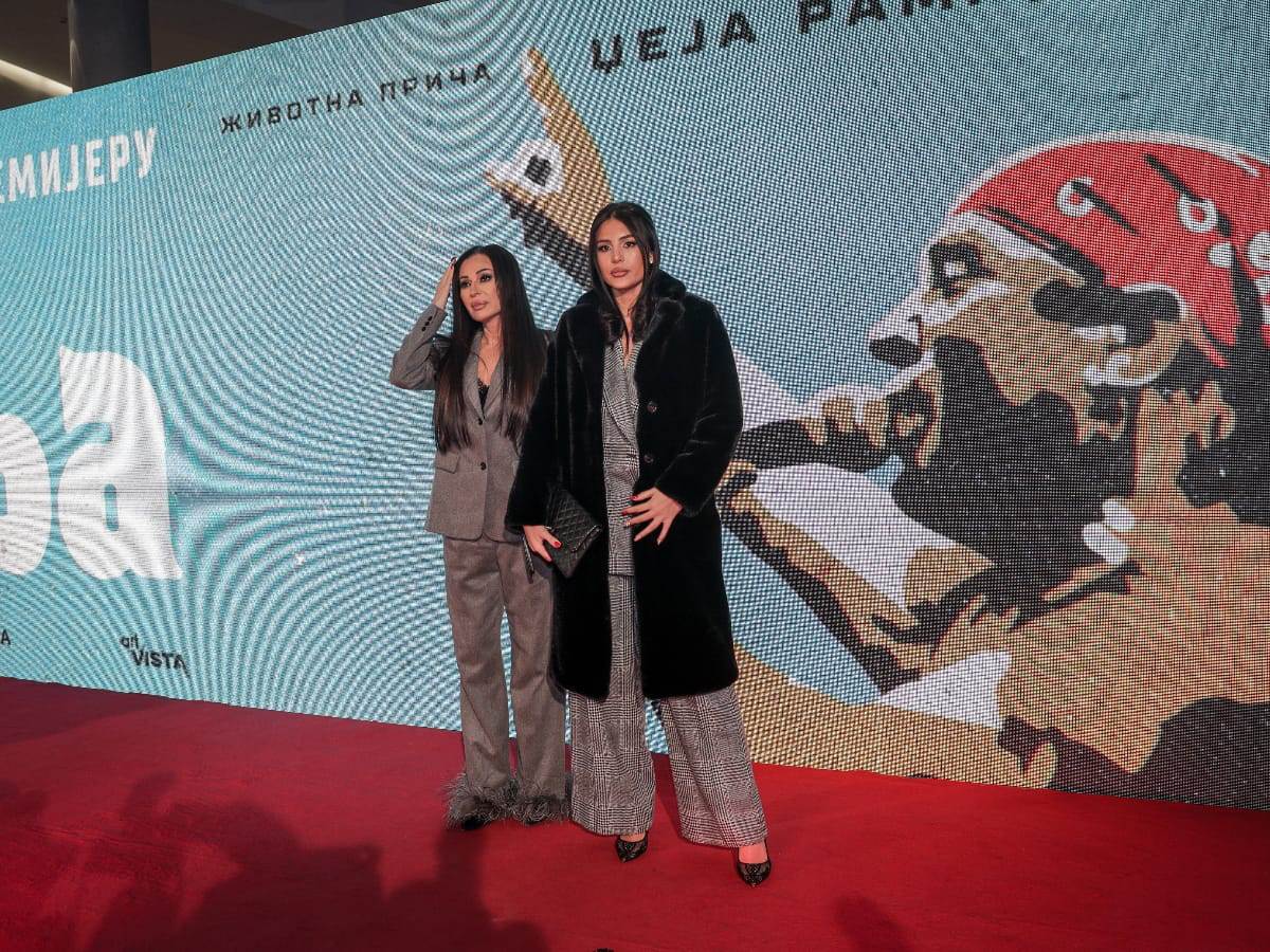 Ceca i Anastasija (12) copy.jpg