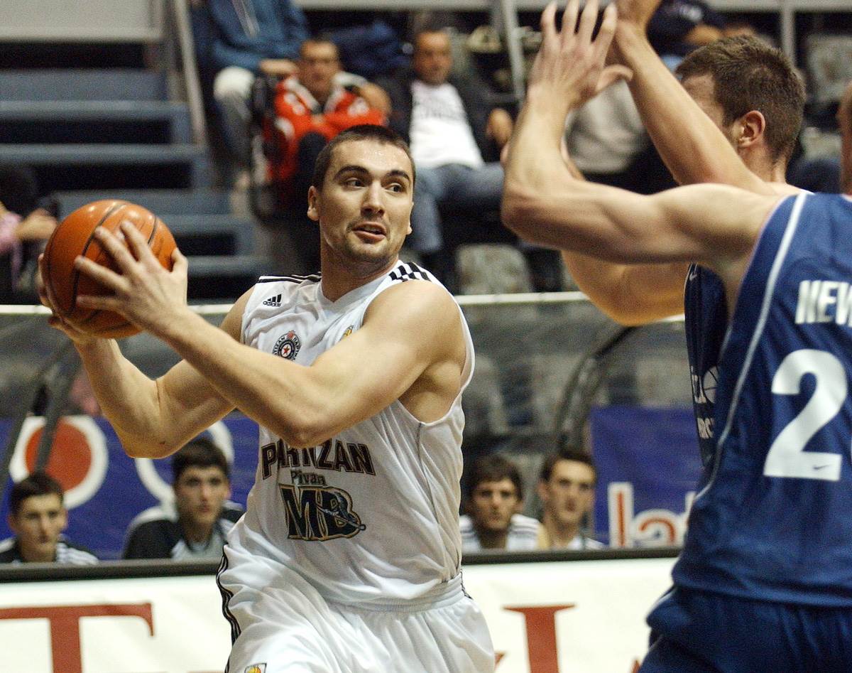 Dejan Milojević (34) copy.jpg