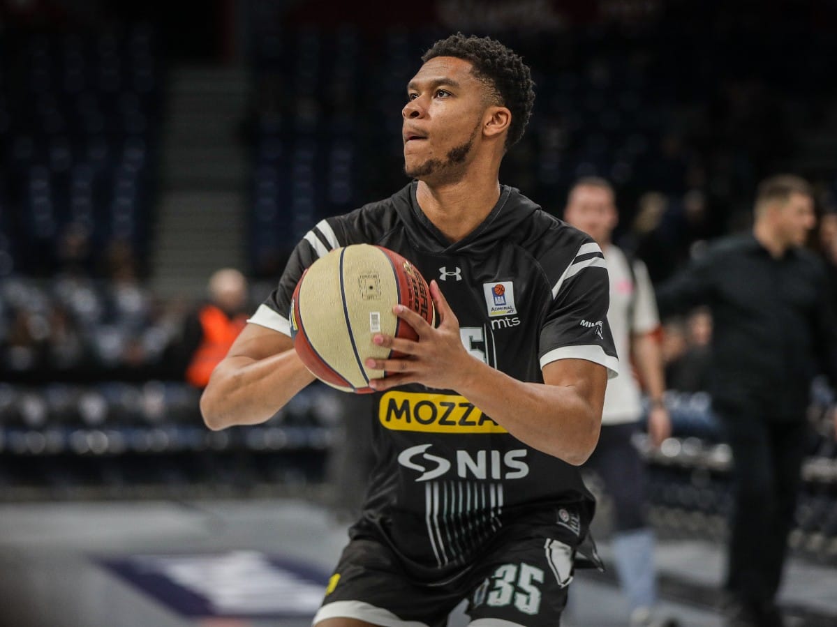 Partizan zagrevanje (3).jpg