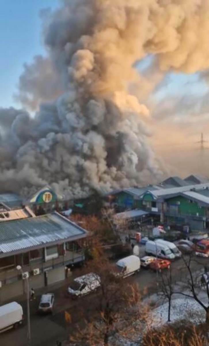 Kineska robna kuća požar 3.jpg